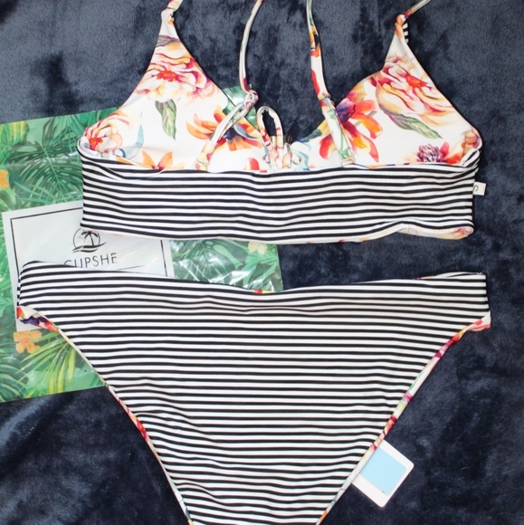 NWT White Floral and Stripes Reversible Bikini - Picture 6 of 7